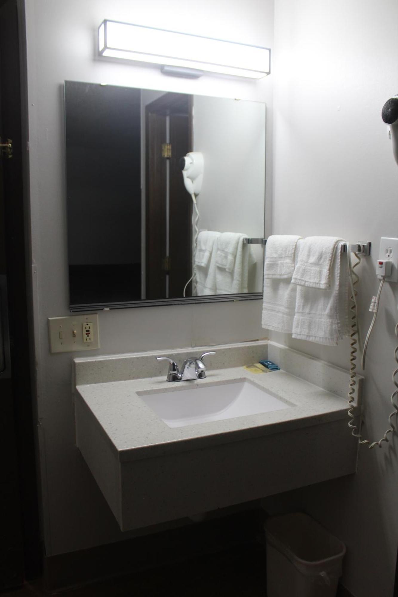 Extended Stay Warrenton Inn エクステリア 写真