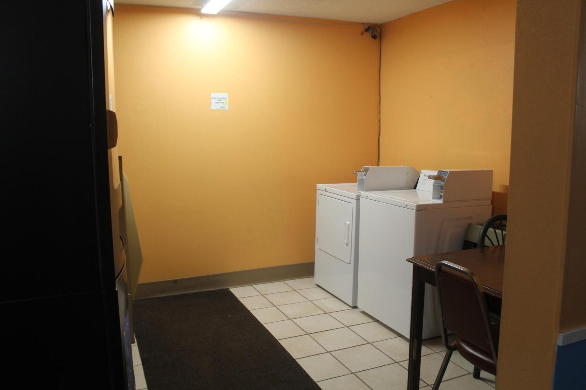 Extended Stay Warrenton Inn エクステリア 写真